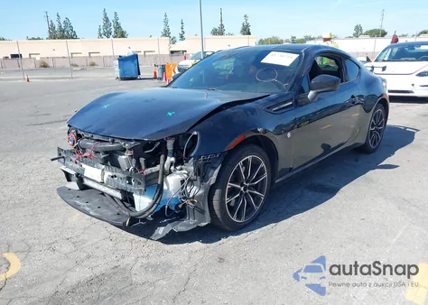 2017 Toyota 86 z USA, uszkodzony, nr VIN JF1ZNAA15H9705976